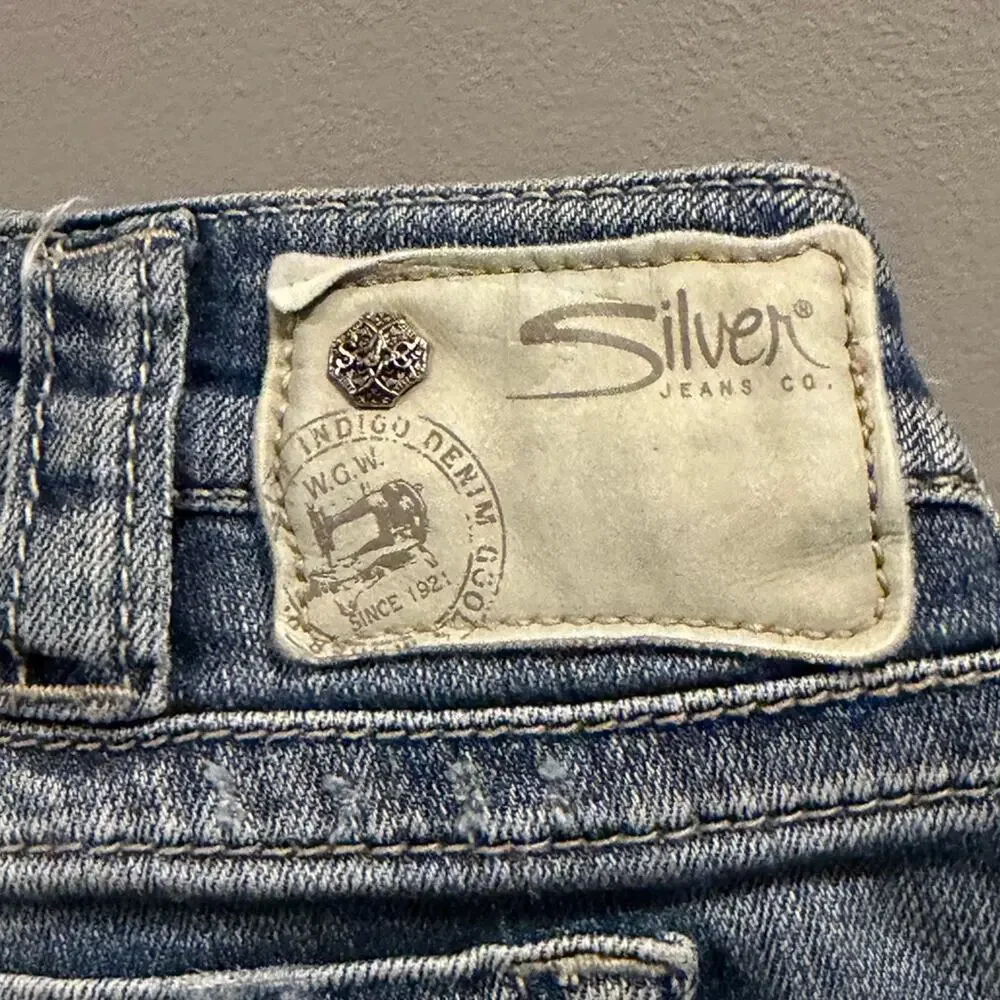 Silver Jeans Tuesday Bermuda shorts denim y2k distressed